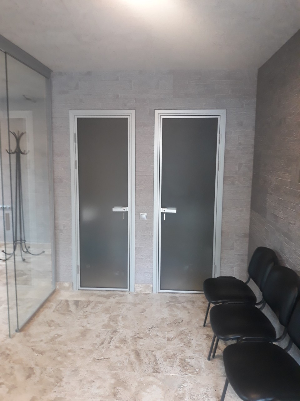 Ușă glisantă sticlă